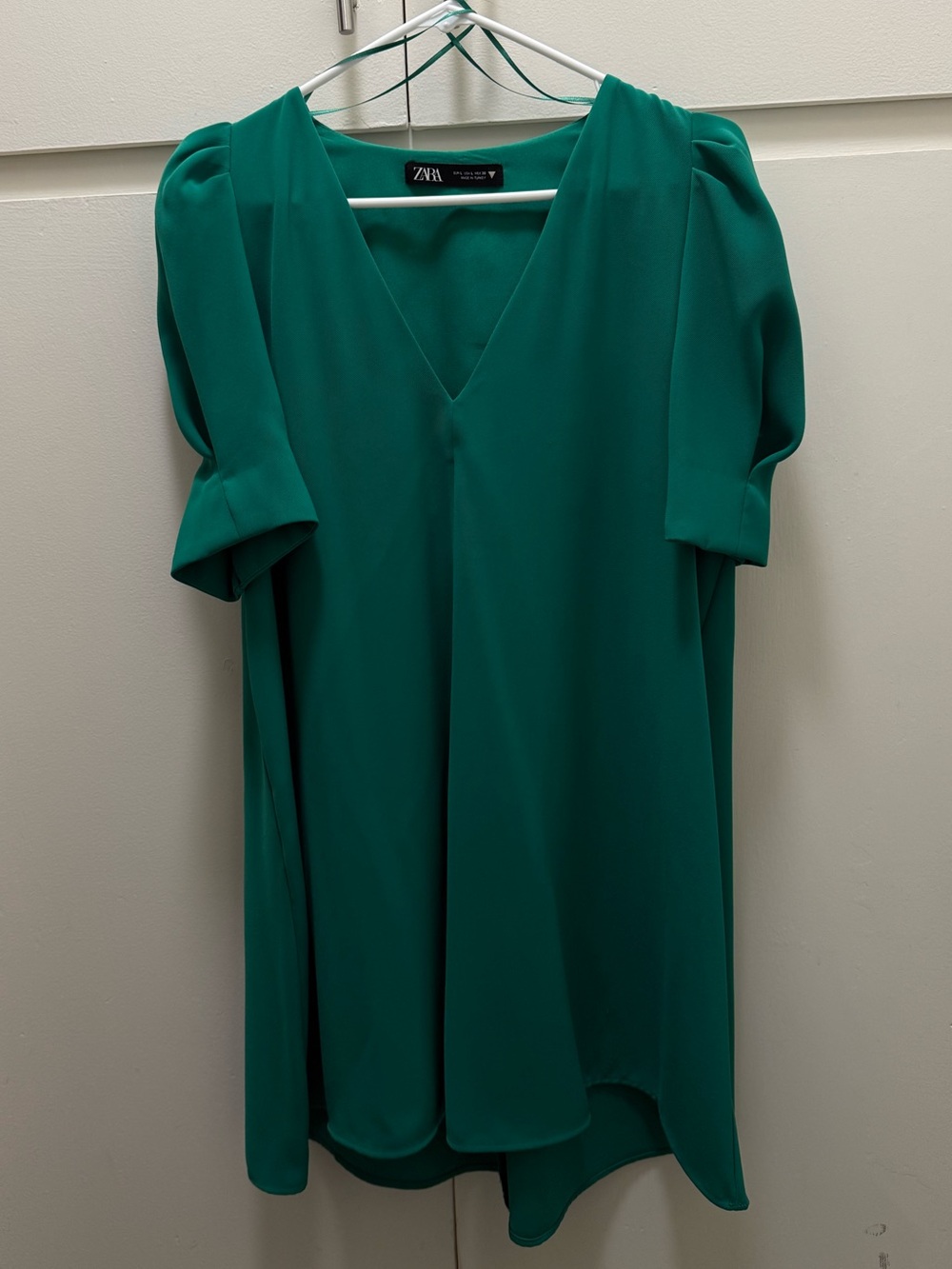 Zara Emerald Green V-Neck Puff Sleeve Dress
